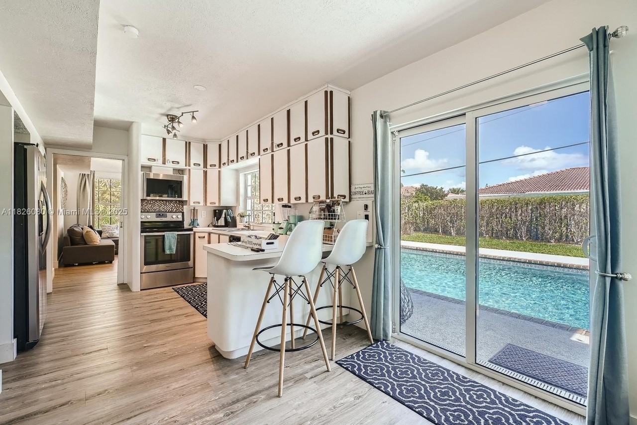 3830 Ne 22nd Ter #3830 - Photo 3 of 21