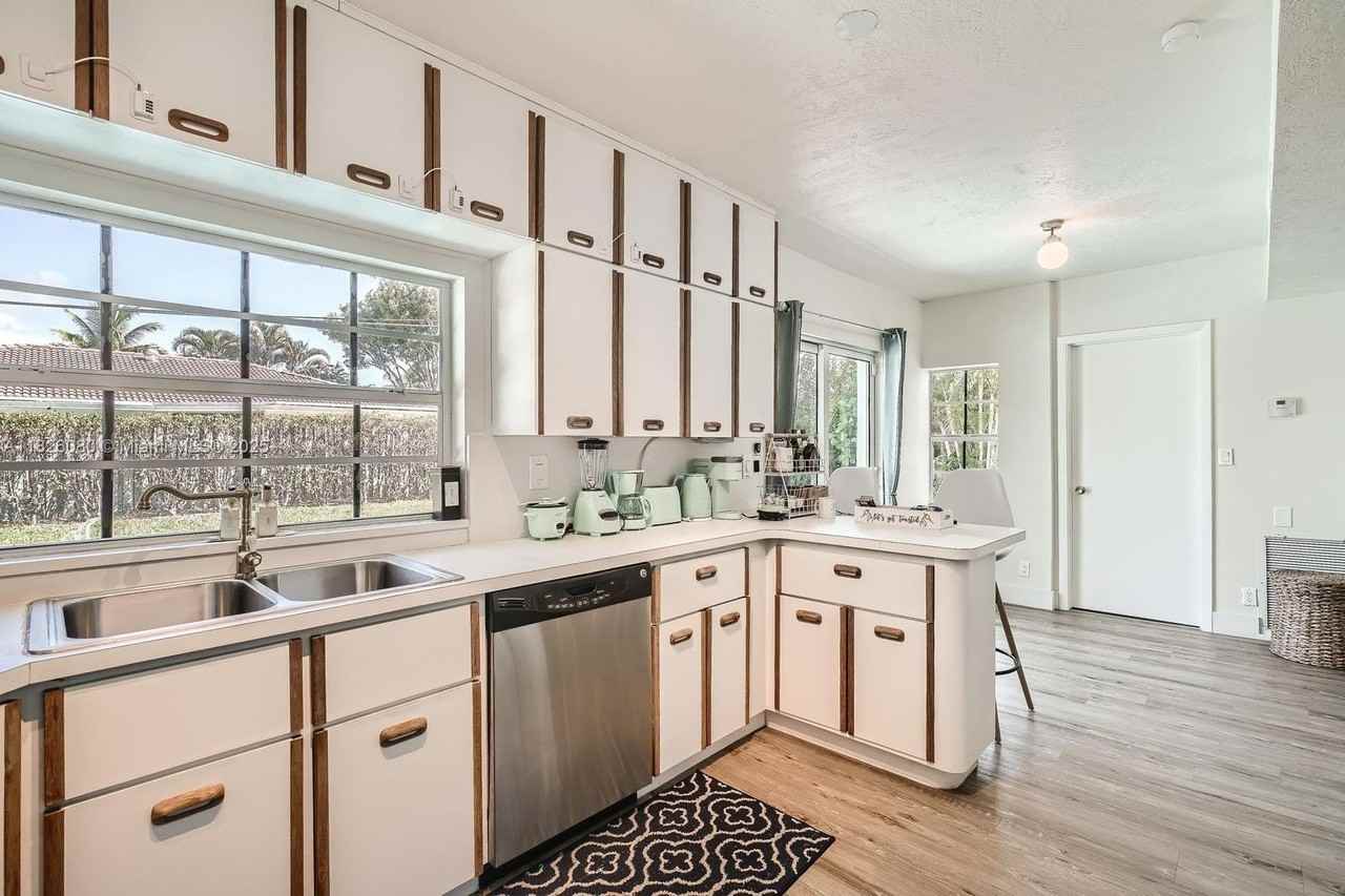 3830 Ne 22nd Ter #3830 - Photo 5 of 21