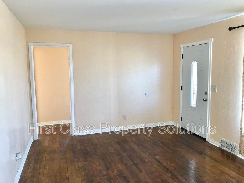 2312 N Meridian Ave - Photo 4 of 24