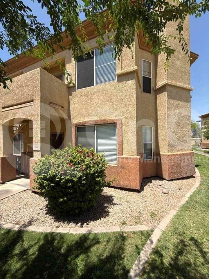 2134 E Broadway Rd #1046