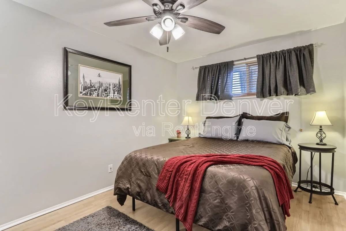 2075 Iris St - Photo 7 of 9