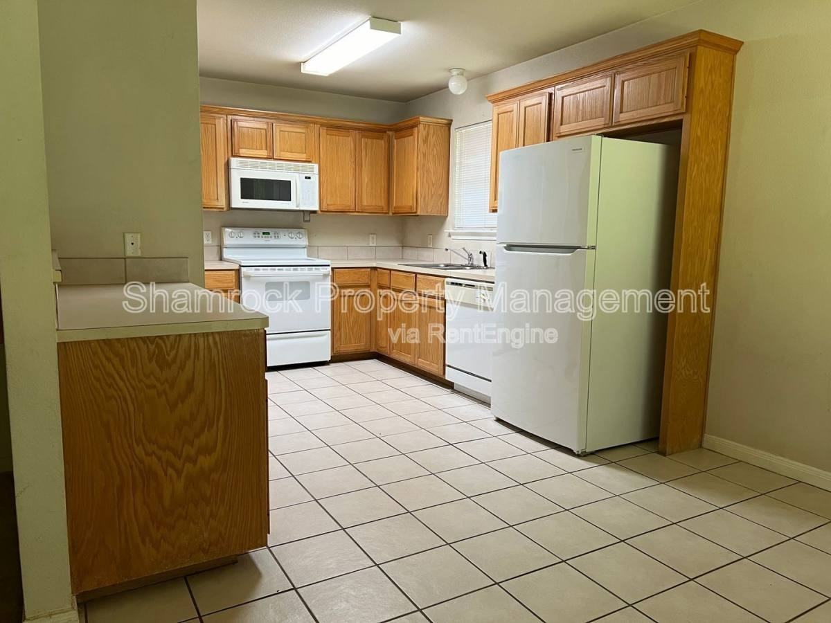 10228 Hyacinth Ln - Photo 2 of 2