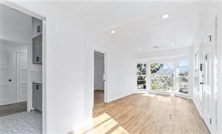 1345 Cambridge Dr - Photo 3 of 9