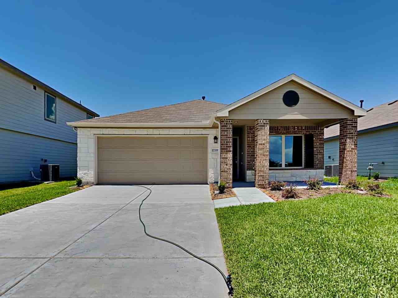 17339 Roxboro Ridge Ln - Photo 2 of 26