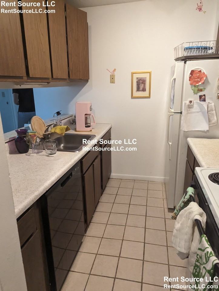 41 Belmont St #23 - Photo 6 of 13