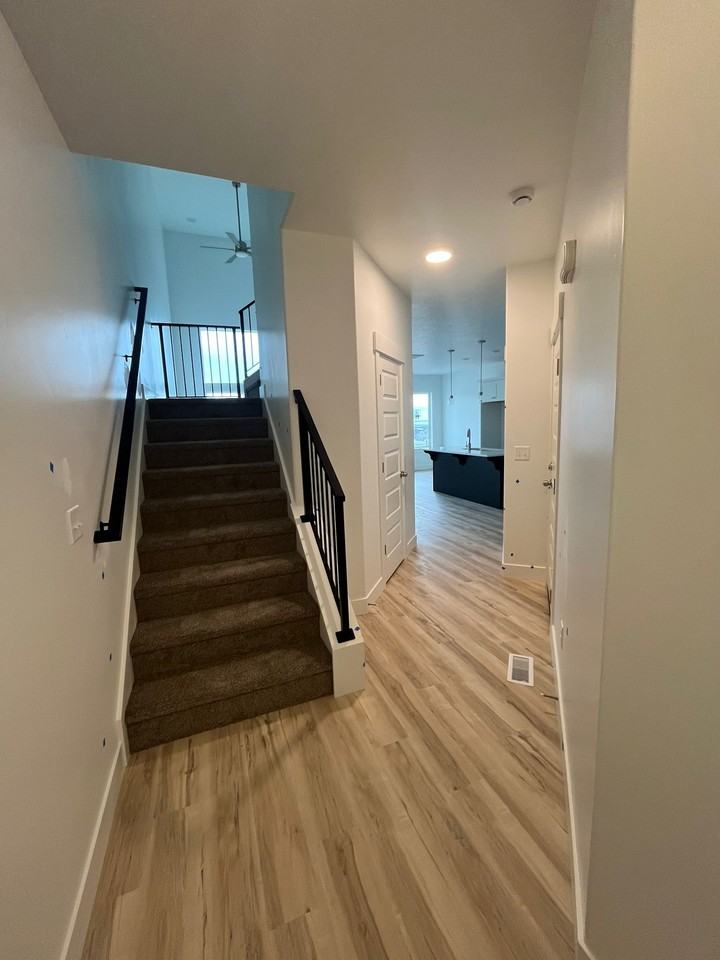 2676 N Blue Dawn Ln - Photo 3 of 20