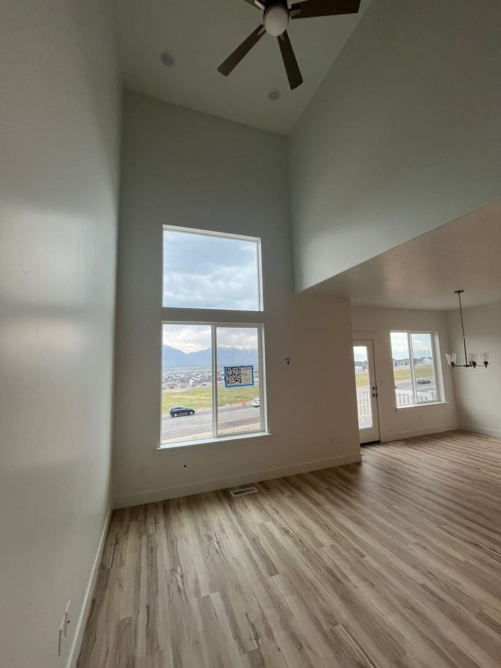 2676 N Blue Dawn Ln - Photo 6 of 49