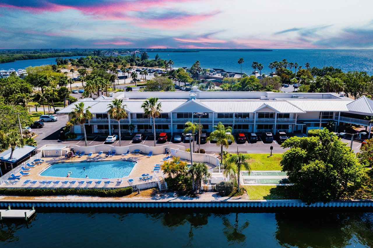 611 Destiny Dr - Photo 2 of 20