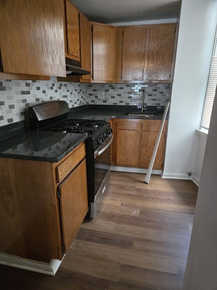 4221 West Girard Avenue - Photo 5 of 11