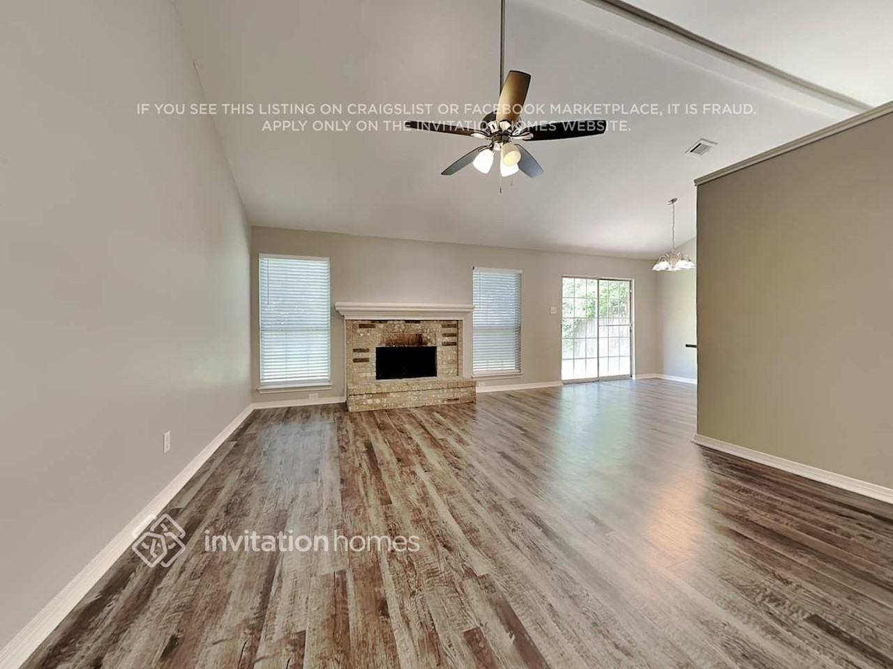159 Summerhill Dr - Photo 3 of 19