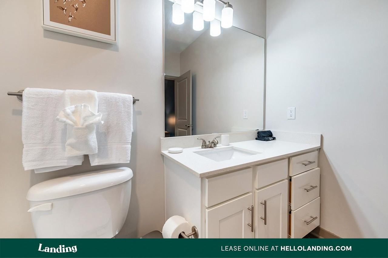 151 E Blount Ave - Photo 3 of 50