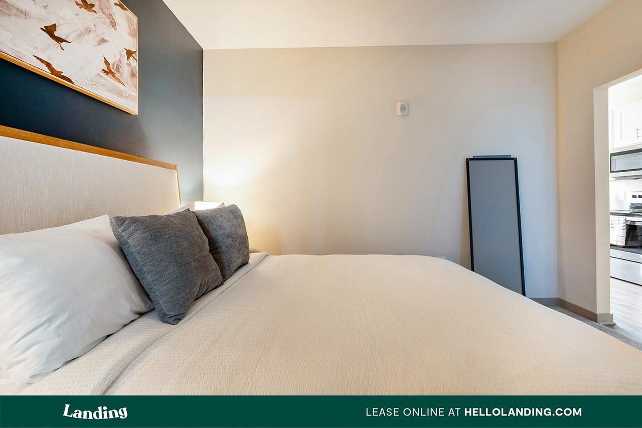 151 E Blount Ave - Photo 4 of 50