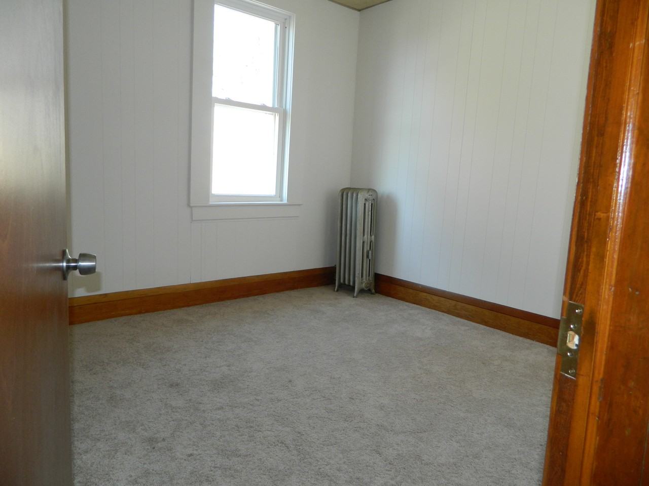 127 E Pine St #1stFL - Photo 3 of 14