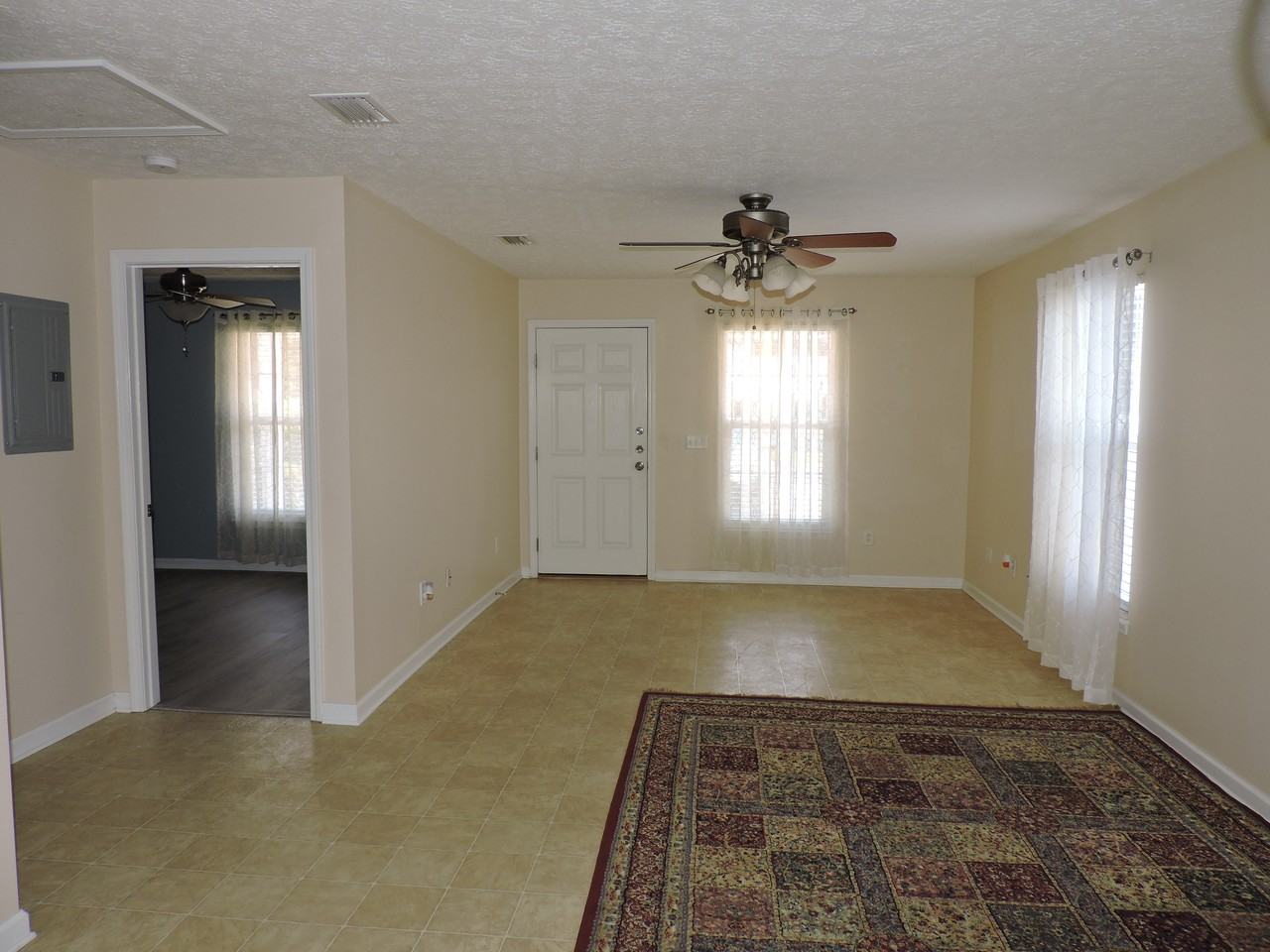 121 Half Acre Lane - Photo 2 of 33