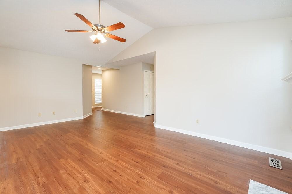 1019 Cedar Creek Village Rd - Photo 3 of 16