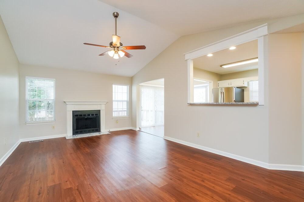 1019 Cedar Creek Village Rd - Photo 4 of 16