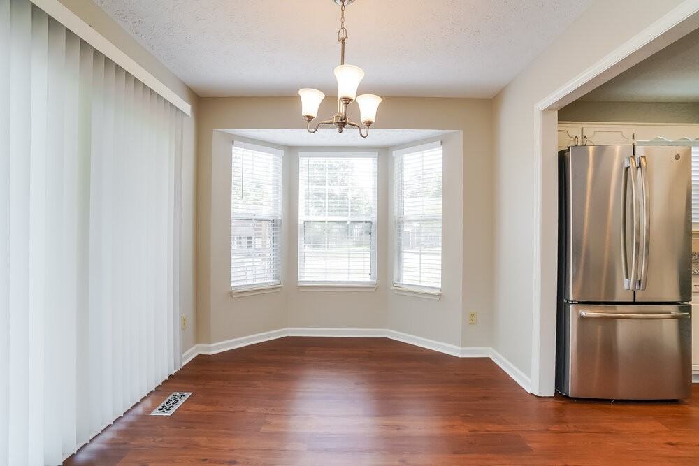 1019 Cedar Creek Village Rd - Photo 5 of 16