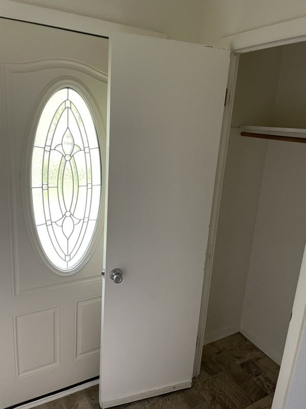 38075 Bainbridge Rd - Photo 3 of 20