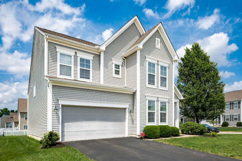 6138 Longwood Dr - Photo 3 of 50