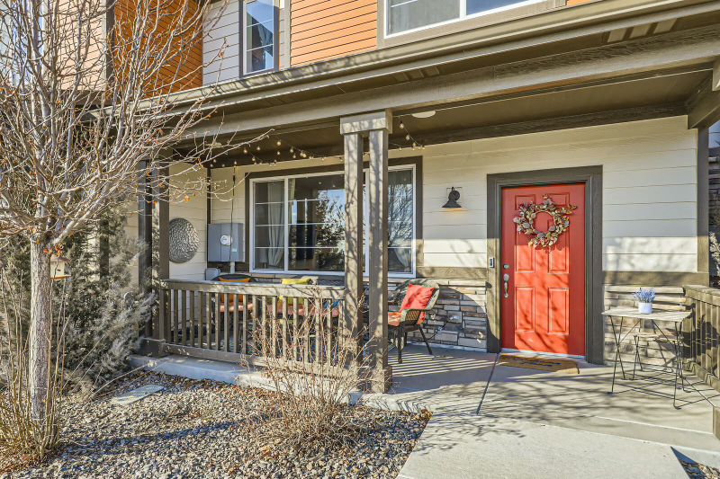 21613 E 59th Pl - Photo 2 of 9