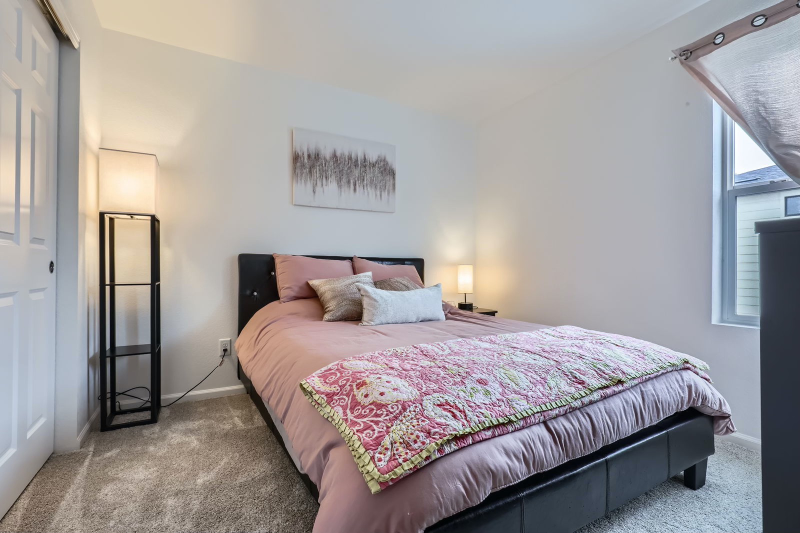 21613 E 59th Pl - Photo 7 of 9