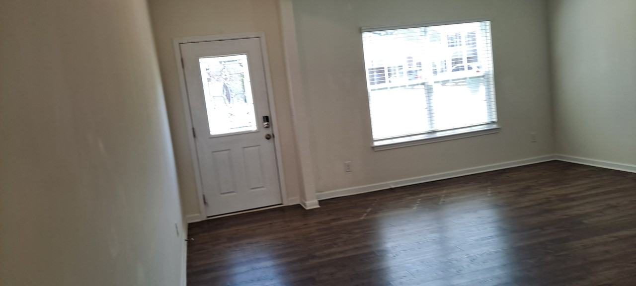 1527 Sergeant Ln #NA - Photo 6 of 47