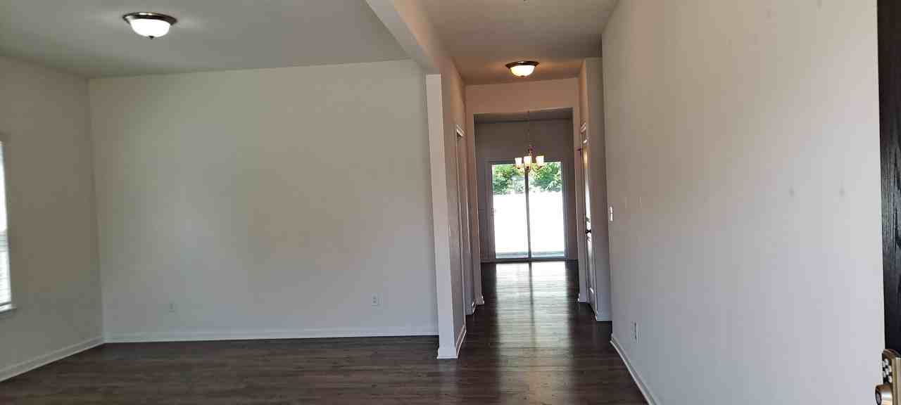 1527 Sergeant Ln #NA - Photo 4 of 47