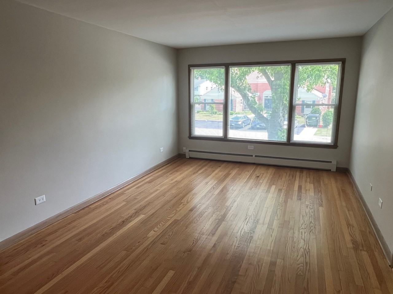 1334 Woodview Ln #2E - Photo 2 of 6