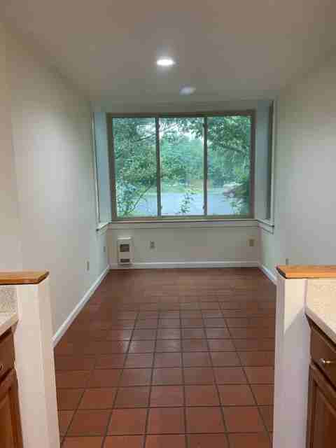 911 Dorset St #33 - Photo 3 of 21