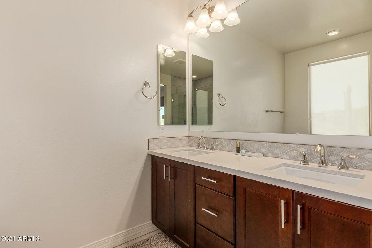 7320 E Vista Bonita Dr - Photo 3 of 40