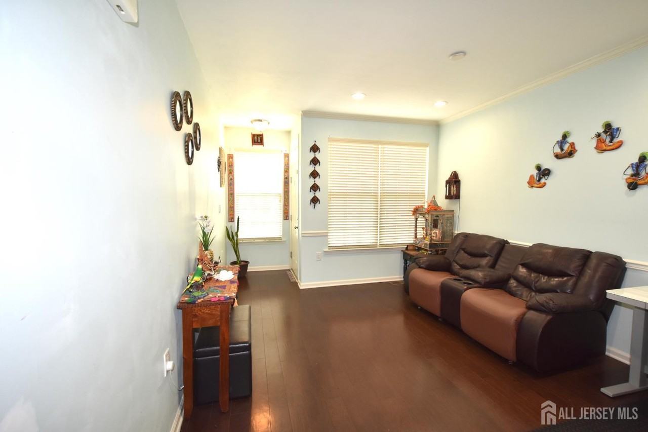 3 Bauer Ln - Photo 3 of 45