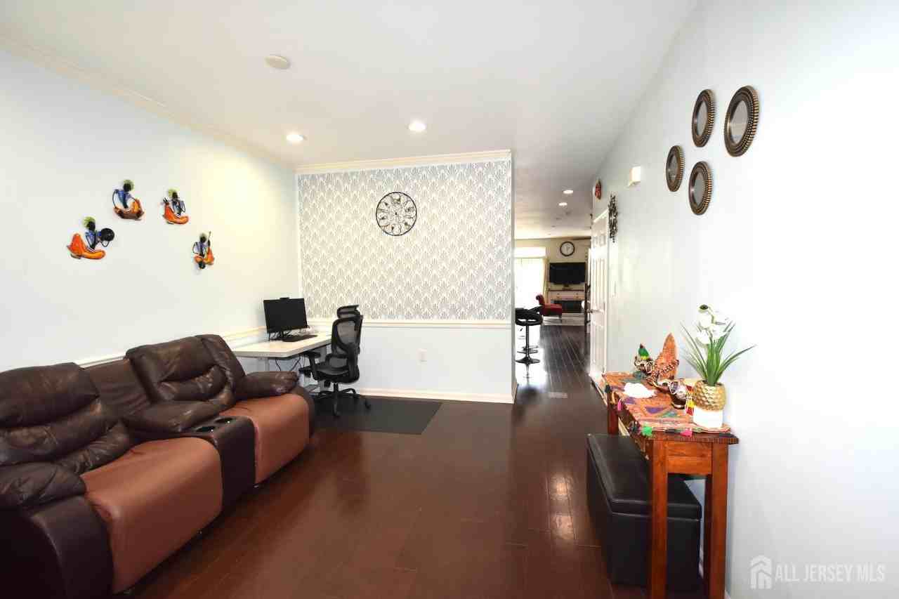 3 Bauer Ln - Photo 5 of 45