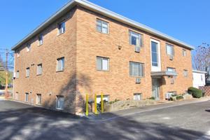 featured image of 220 School St