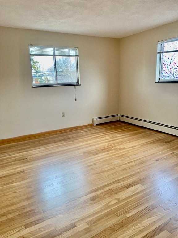 220 School St - Photo 4 of 10