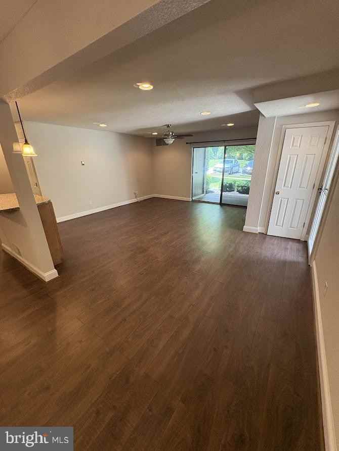 1107 Raintree Ln - Photo 3 of 19