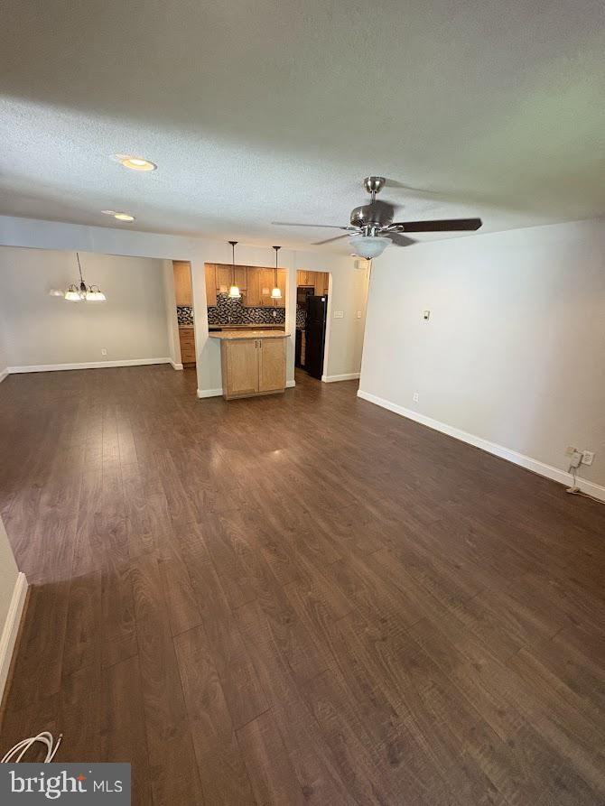 1107 Raintree Ln - Photo 4 of 19