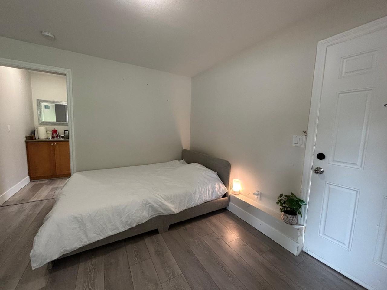 12309 240 St - Photo 2 of 5