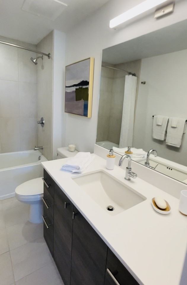 1465 Ne 118th St #802 - Photo 3 of 12