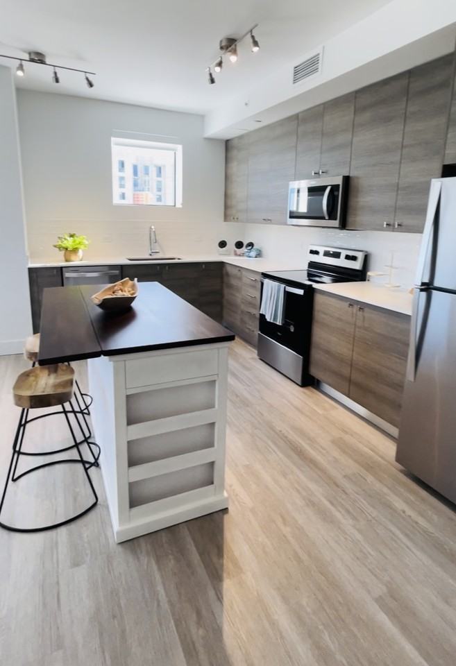 1465 Ne 118th St #802 - Photo 4 of 12
