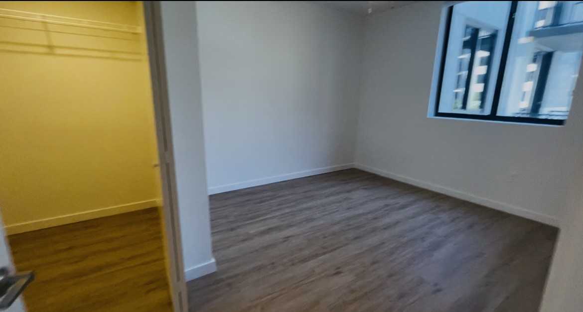 1047 East 28th Street #507 - Photo 3 of 8