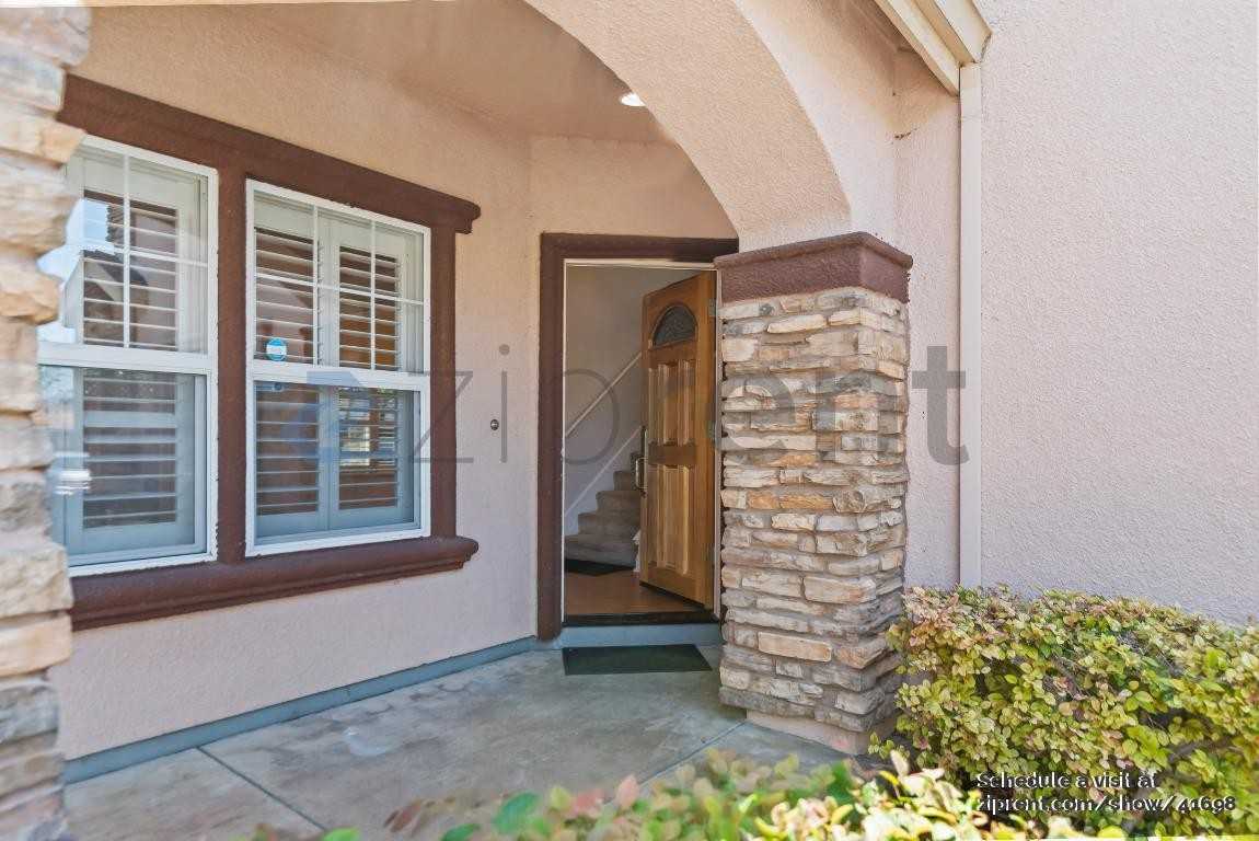 742 Creekside Ct - Photo 4 of 35