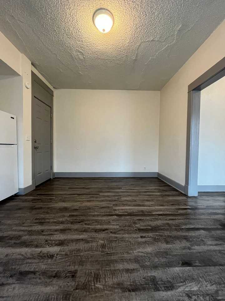 Lascelle Studio Suites - Photo 2 of 30