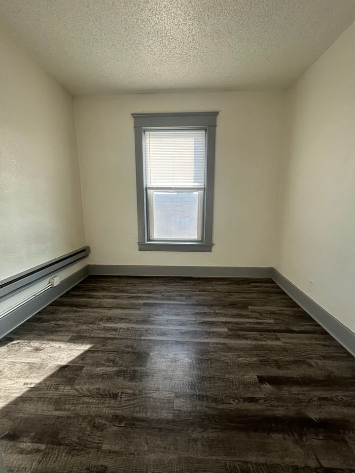 Lascelle Studio Suites - Photo 5 of 30