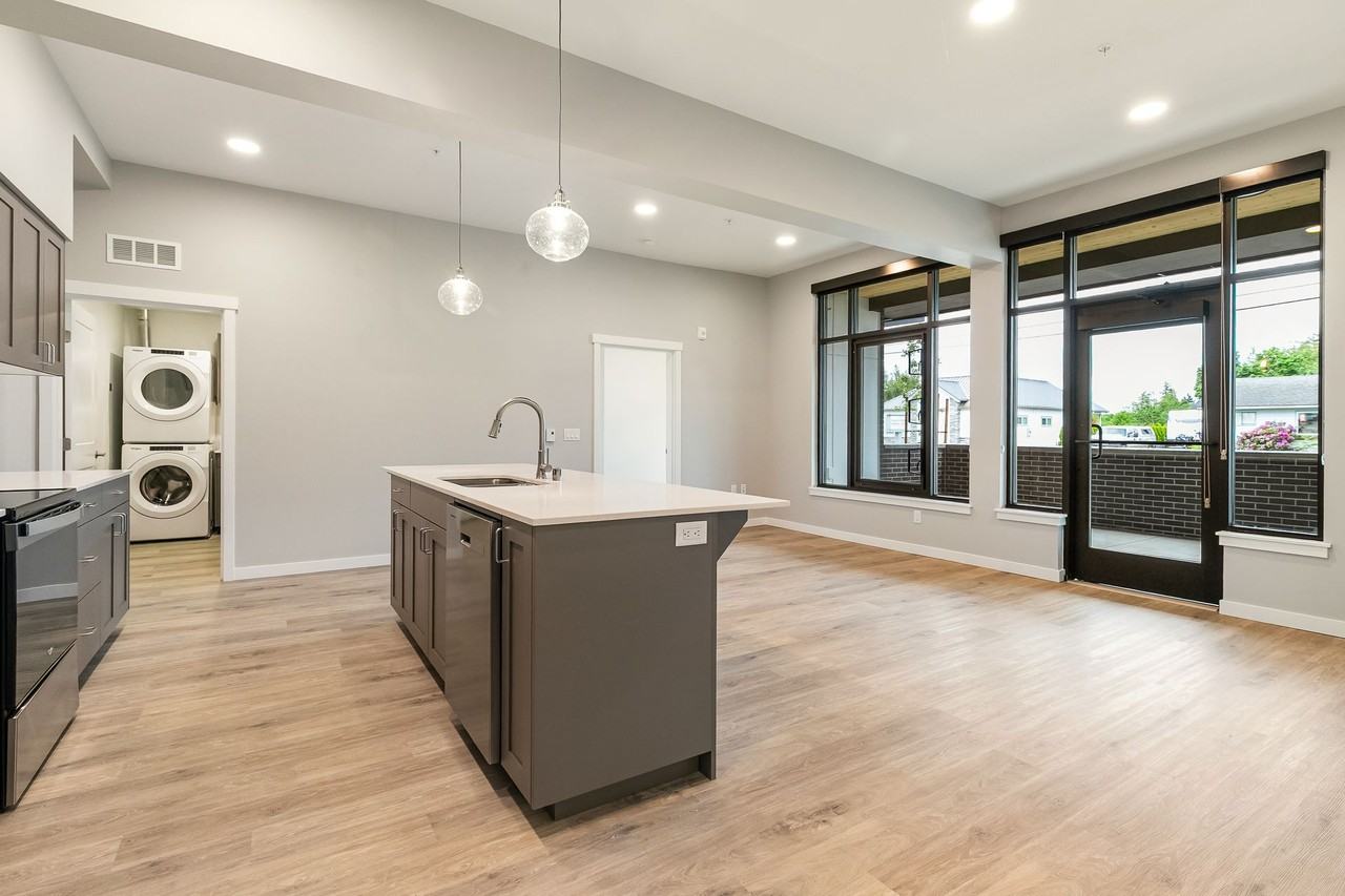 Brand New Luxury Apartments in Lynden - Photo 5 of 48