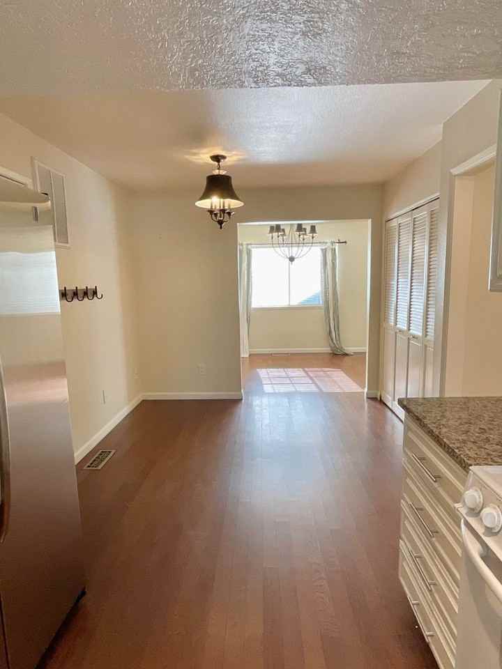 1900 E Minaret Cir - Photo 5 of 19
