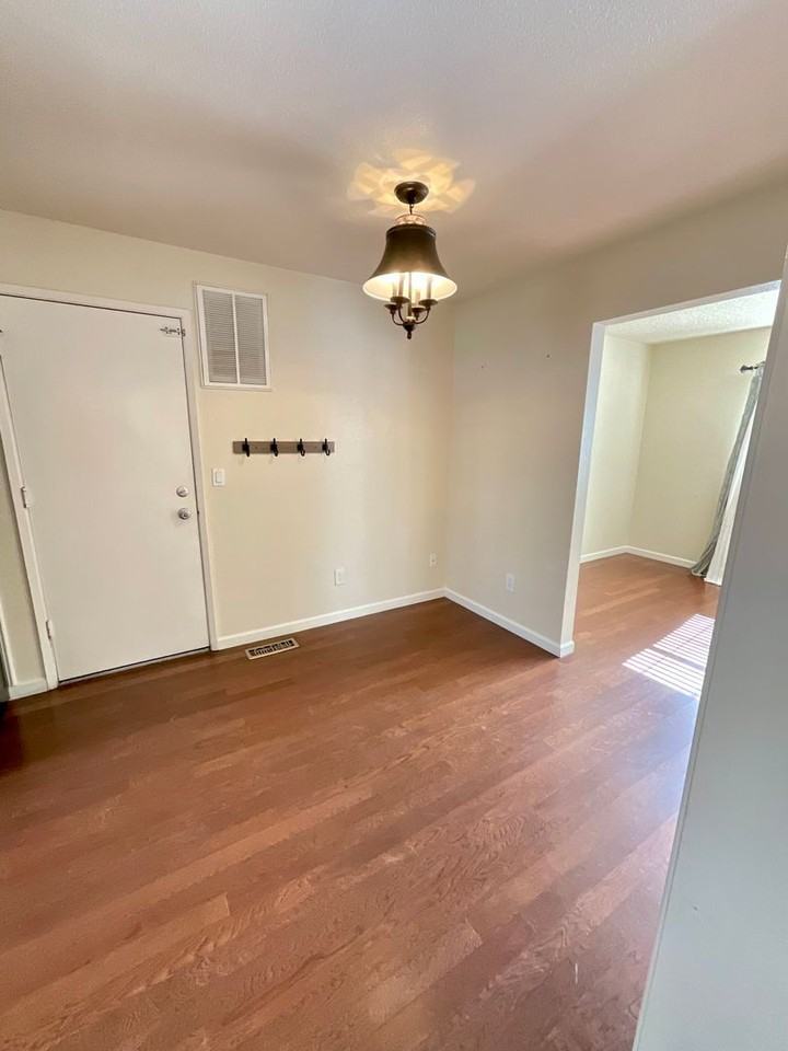 1900 E Minaret Cir - Photo 6 of 19