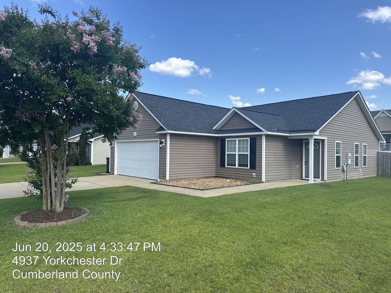 4937 Yorkchester Dr - Photo 2 of 25