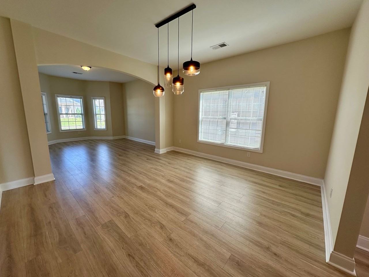 2712 Magnum Dr - Photo 3 of 25