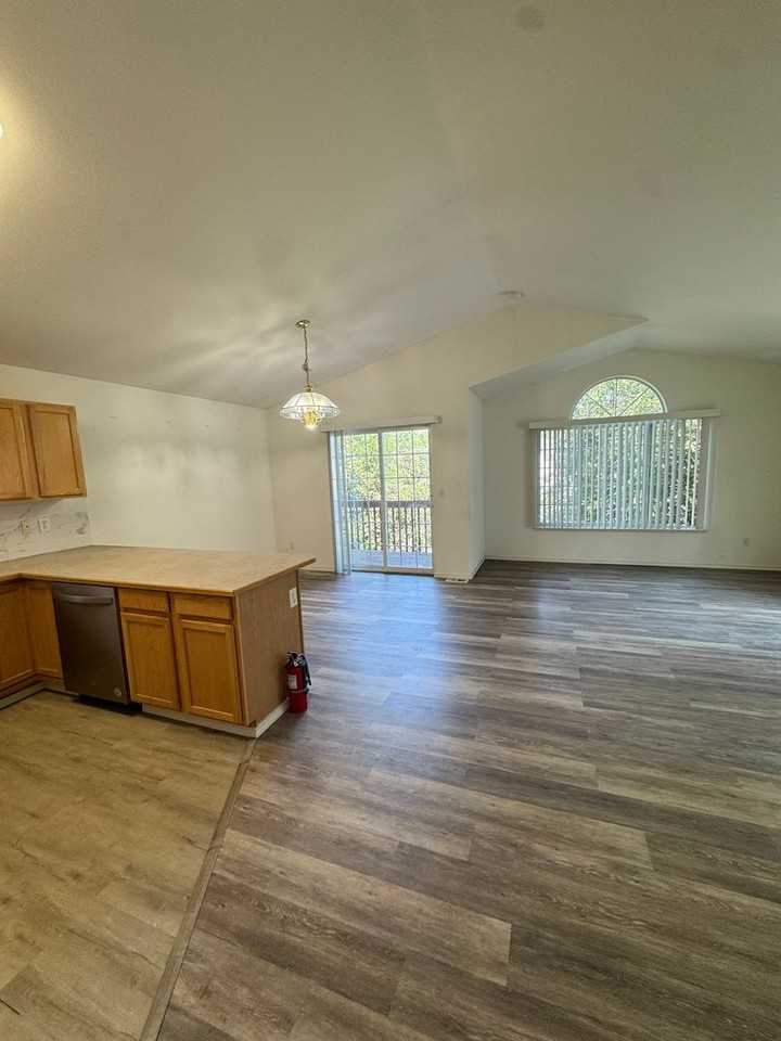 2924 Red Currant Cir - Photo 5 of 25