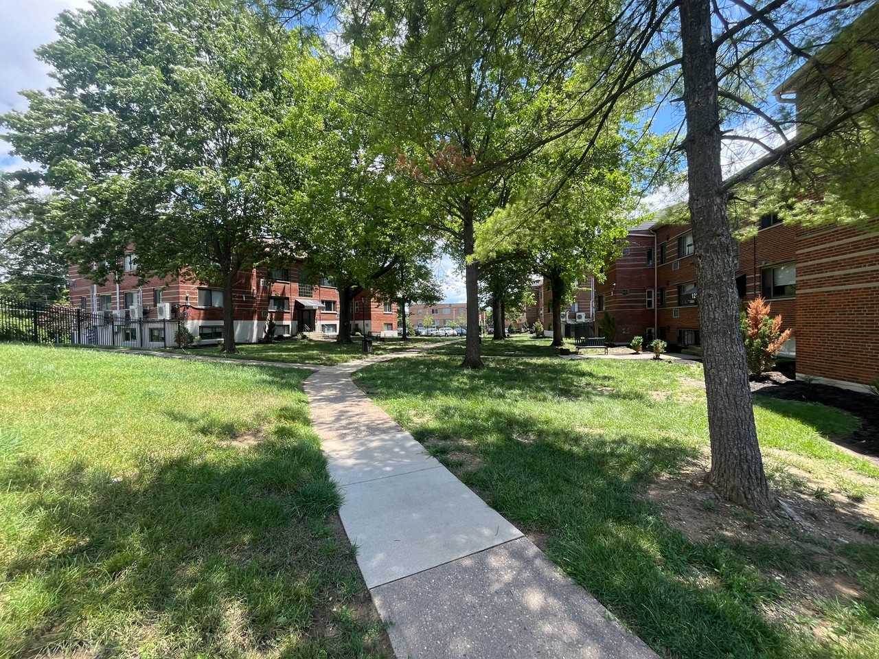 The Courtyard at Park Hills - Photo 3 of 3